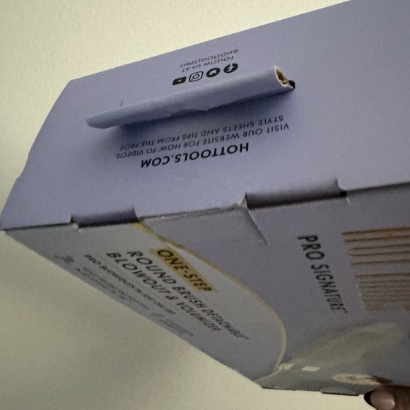 Hot Tools round brush blowout and volumizer - Picture 3 of 4